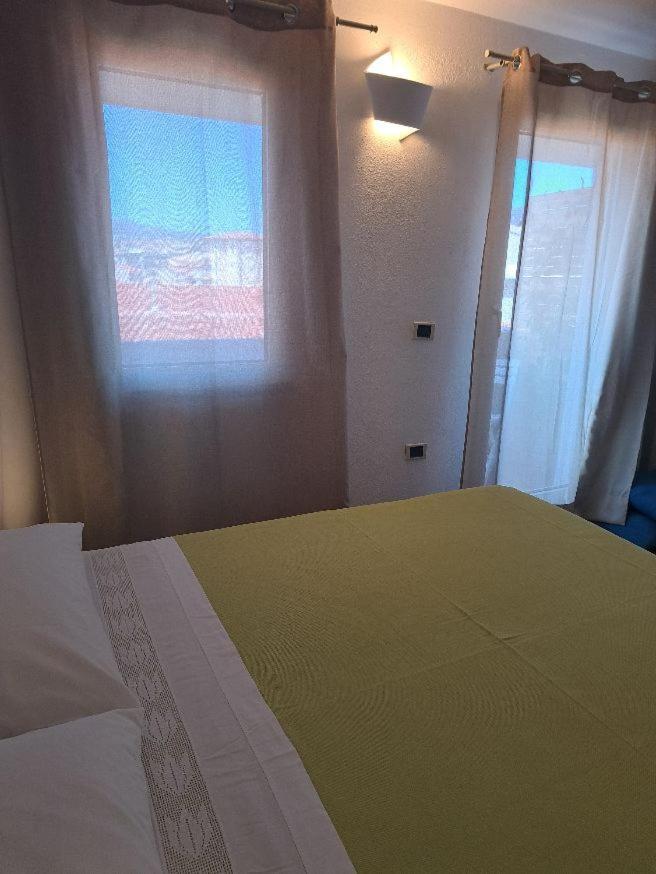 Il Profumo Di Ginestre Bed & Breakfast Olbia Bagian luar foto