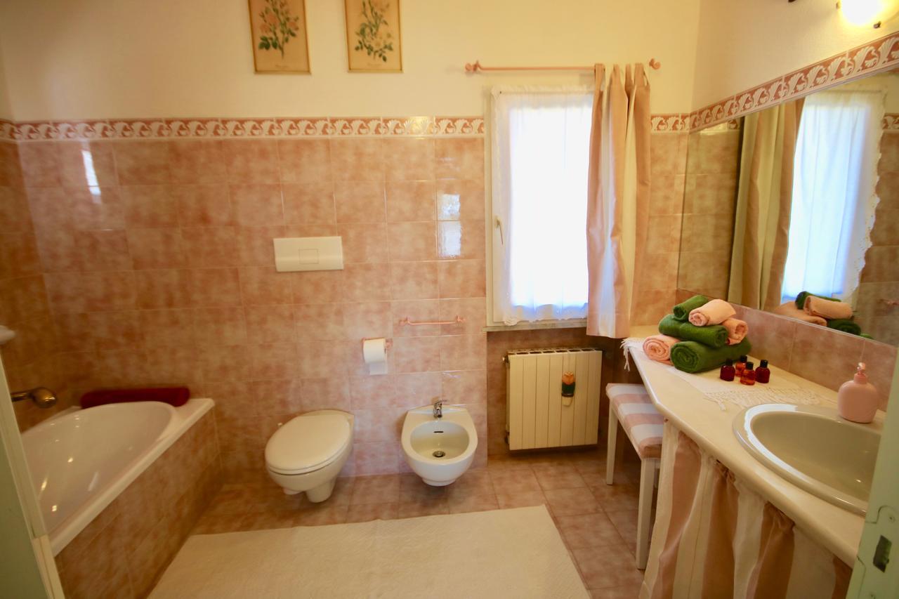 Il Profumo Di Ginestre Bed & Breakfast Olbia Bagian luar foto